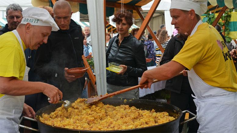 prazen_krompir_velenje_jezero_2017.jpg